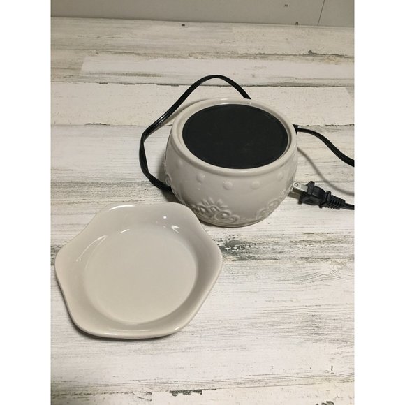 Cream ceramic with abstract designs electric scents wax warmer - Picture 2 of 6